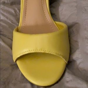 French Blu Twilight Yellow Heeled Shoes